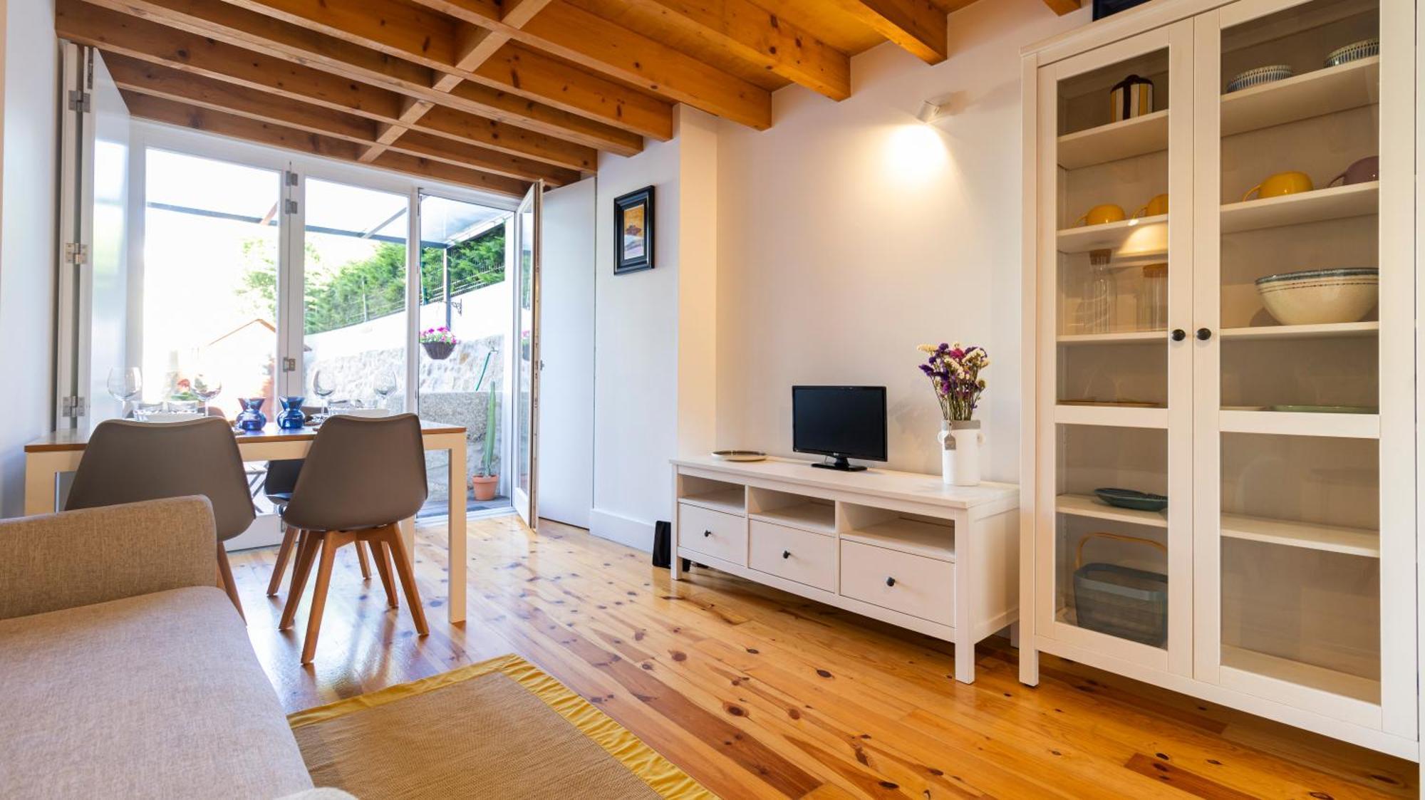 City Center Duplex W Patio By Lovelystay 포르투 외부 사진